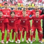 a-milli-takim-sahada-turkiye-rom