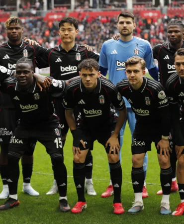 Besiktas8217in-iki-oyuncusu-sari-kart-yuzunden-ceza-aliyor-featured