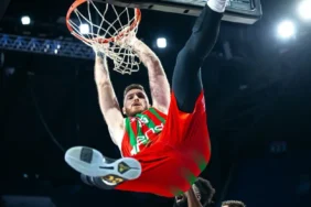 Karsiyaka-kurtulus-atesini-yakti-Ahmet-Kandemir8217le-kullerinden-dogdu-featured