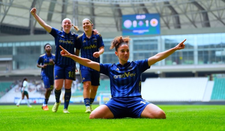 Kadın futbolda şampiyon Fenerbahçe! Tarihi başarı geldi