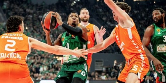 Ergin Ataman ve Pedro Martinez diskalifiye edildi! Valencia kritik maçı kazandı