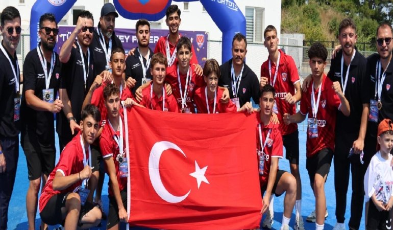 hokey-sampiyon-turkiye-hokey-federasyonu-2473854