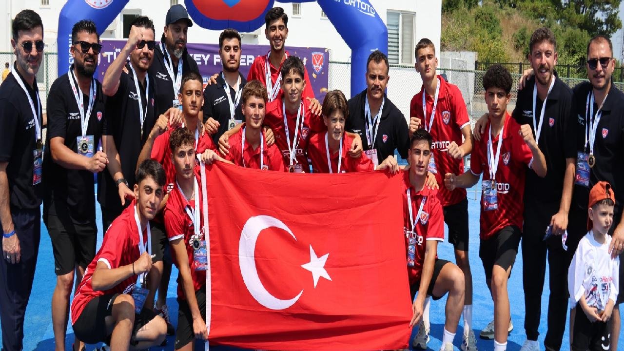 hokey-sampiyon-turkiye-hokey-federasyonu-2473854